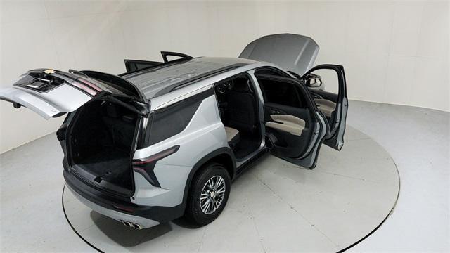 used 2024 Chevrolet Traverse car, priced at $43,595