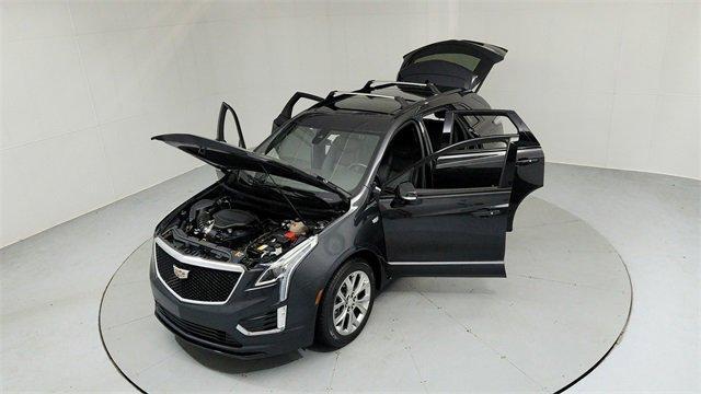 used 2020 Cadillac XT5 car, priced at $23,395