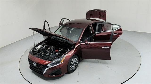 used 2023 Nissan Altima car, priced at $20,395