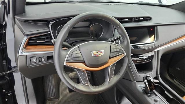 used 2022 Cadillac XT5 car, priced at $33,995
