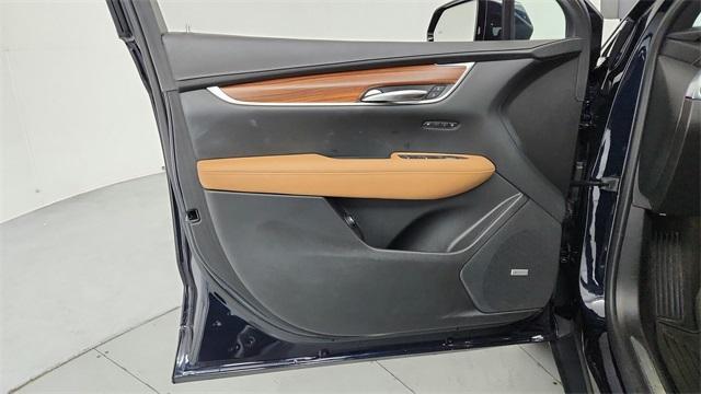 used 2022 Cadillac XT5 car, priced at $33,995
