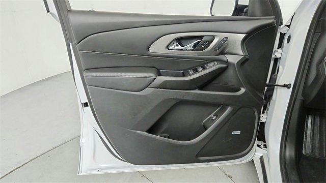 used 2023 Chevrolet Traverse car, priced at $36,995