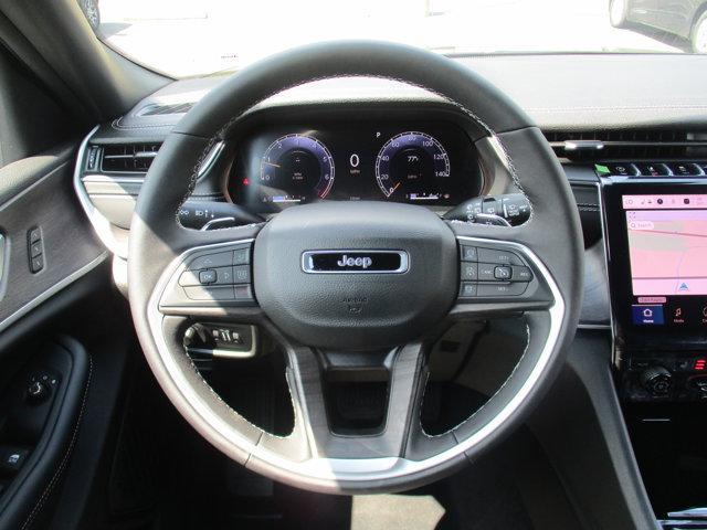 new 2025 Jeep Grand Cherokee car, priced at $44,495