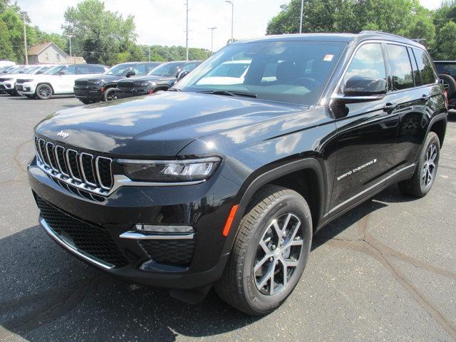 new 2025 Jeep Grand Cherokee car, priced at $44,495