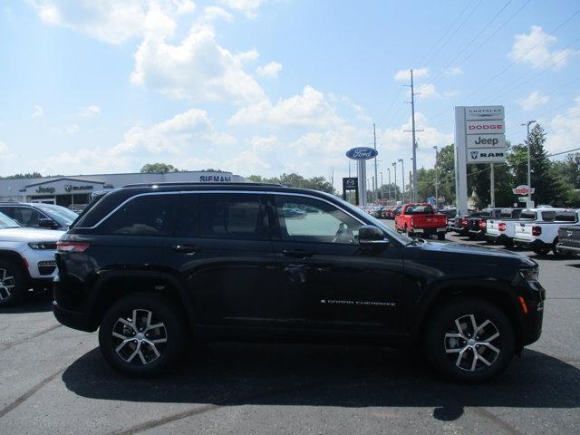 new 2025 Jeep Grand Cherokee car, priced at $44,495