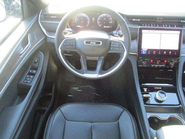 new 2025 Jeep Grand Cherokee car, priced at $44,495