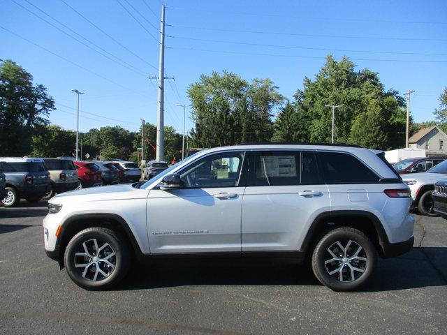 new 2025 Jeep Grand Cherokee car, priced at $44,495