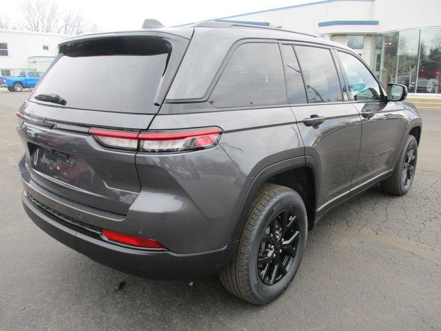 new 2025 Jeep Grand Cherokee car, priced at $42,995