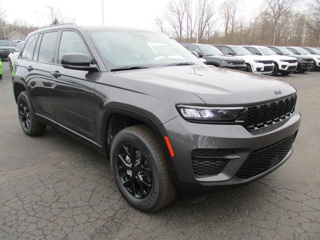 new 2025 Jeep Grand Cherokee car, priced at $42,995