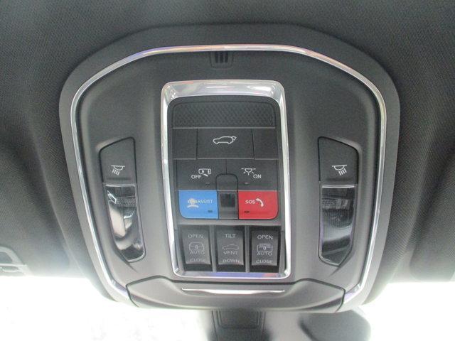 new 2025 Jeep Grand Cherokee car, priced at $55,861