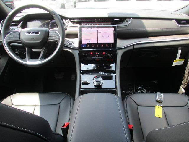 new 2025 Jeep Grand Cherokee car, priced at $44,495