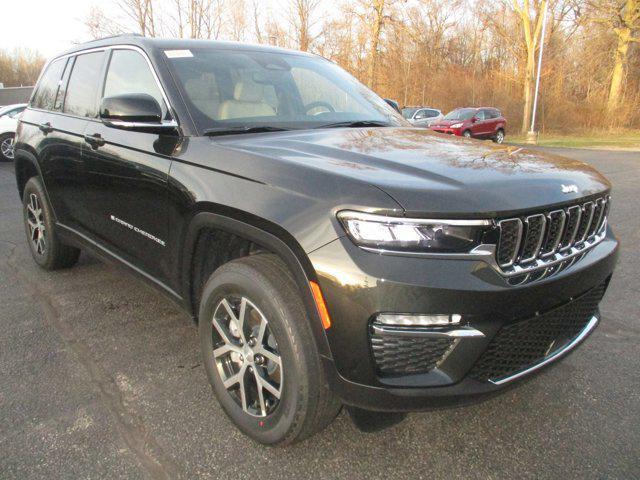 new 2024 Jeep Grand Cherokee car, priced at $43,995