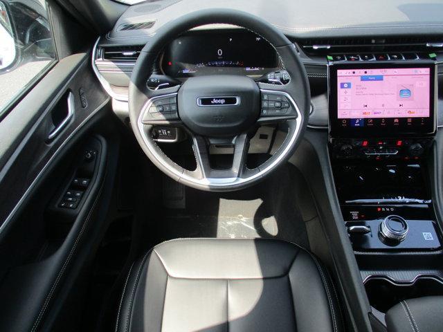 new 2025 Jeep Grand Cherokee car, priced at $44,495
