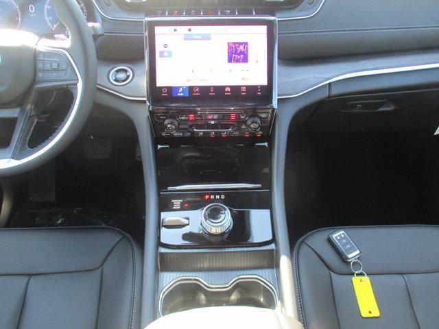 new 2025 Jeep Grand Cherokee car, priced at $44,495
