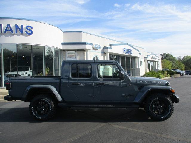 new 2025 Jeep Gladiator car, priced at $46,995