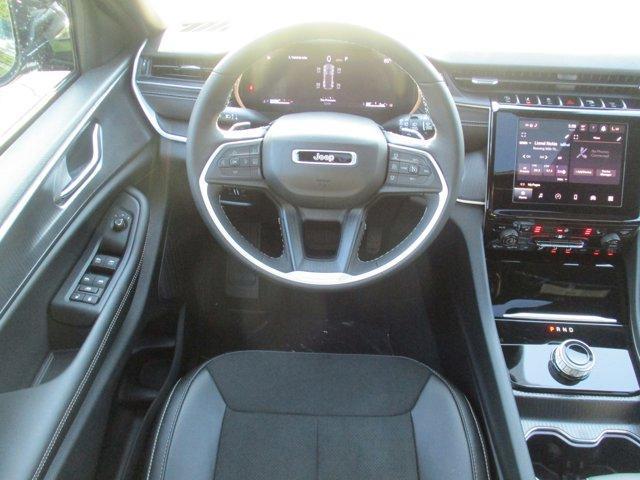 new 2024 Jeep Grand Cherokee car, priced at $43,495