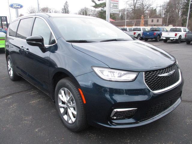 new 2025 Chrysler Pacifica car, priced at $43,995