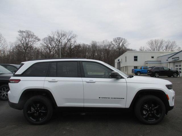 new 2025 Jeep Grand Cherokee car, priced at $49,425