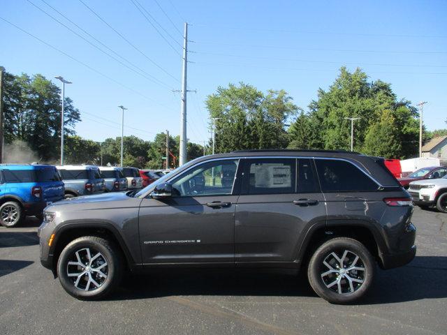 new 2025 Jeep Grand Cherokee car, priced at $44,495