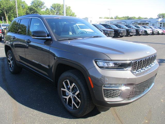 new 2025 Jeep Grand Cherokee car, priced at $44,495