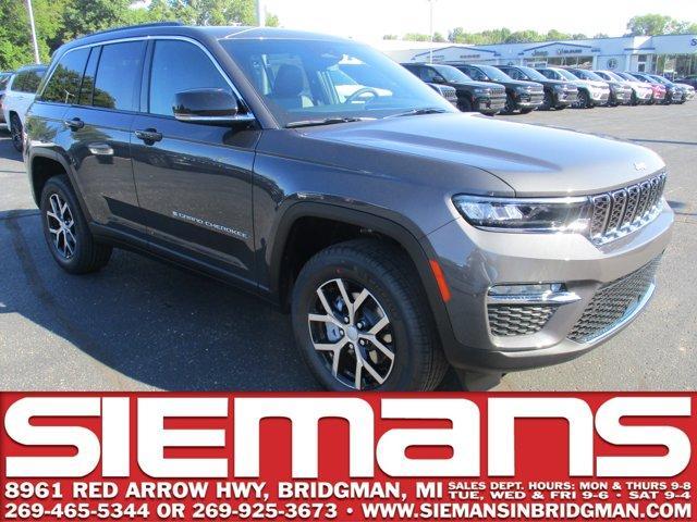 new 2025 Jeep Grand Cherokee car, priced at $44,495