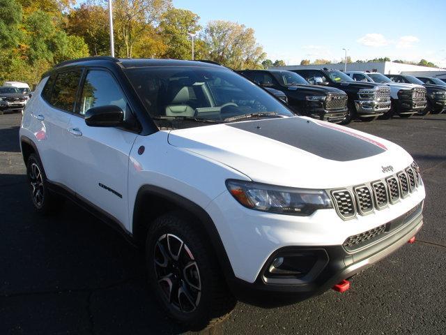 new 2026 Jeep Compass car, priced at $33,995
