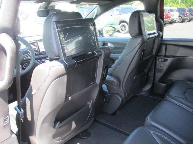 new 2025 Chrysler Pacifica car, priced at $45,941
