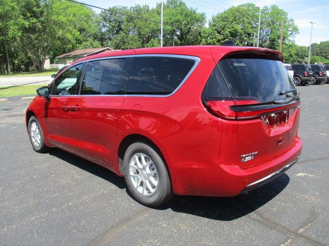 new 2025 Chrysler Pacifica car, priced at $45,941