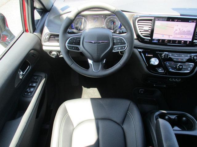 new 2025 Chrysler Pacifica car, priced at $45,941