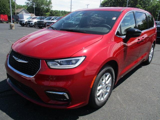 new 2025 Chrysler Pacifica car, priced at $45,941