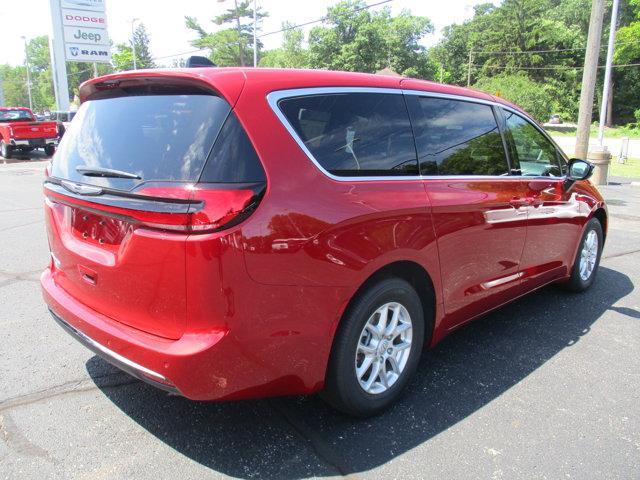 new 2025 Chrysler Pacifica car, priced at $45,941