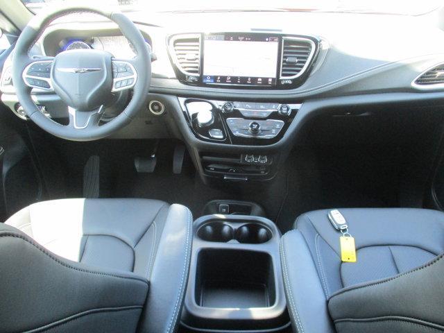 new 2025 Chrysler Pacifica car, priced at $45,941