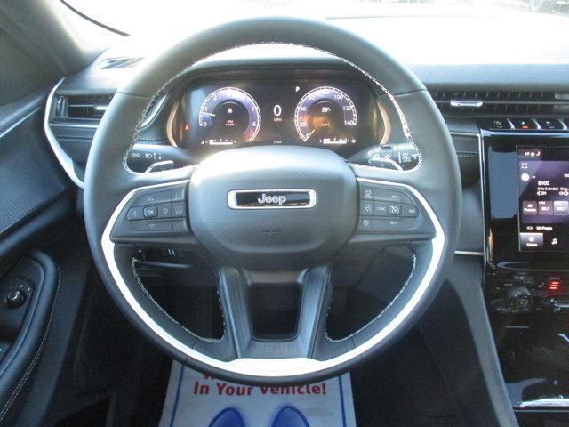 new 2025 Jeep Grand Cherokee car, priced at $42,995