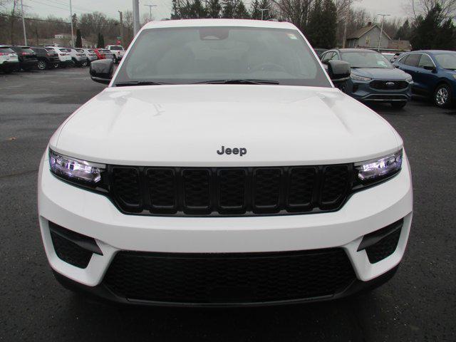 new 2024 Jeep Grand Cherokee car, priced at $43,995