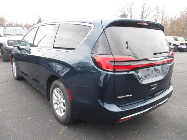 new 2025 Chrysler Pacifica car, priced at $40,995