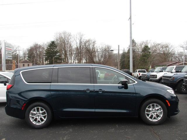 new 2025 Chrysler Pacifica car, priced at $40,995