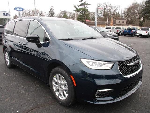 new 2025 Chrysler Pacifica car, priced at $40,995