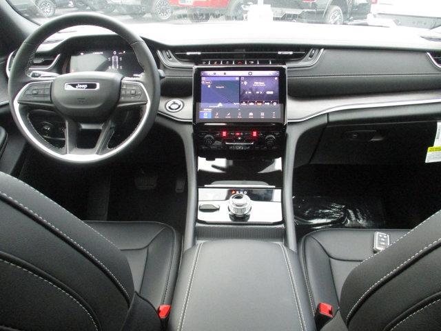 new 2025 Jeep Grand Cherokee car, priced at $49,495