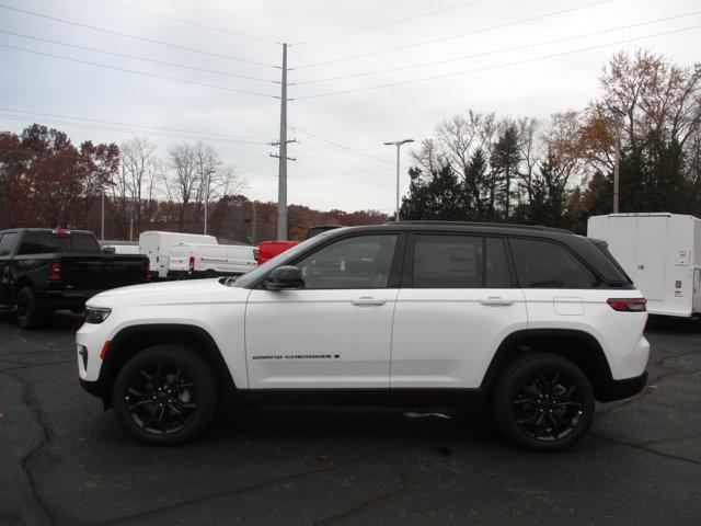 new 2025 Jeep Grand Cherokee car, priced at $49,495