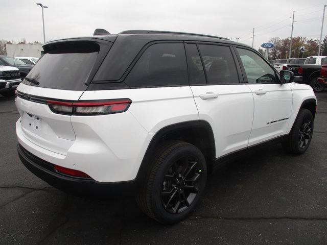 new 2025 Jeep Grand Cherokee car, priced at $49,495