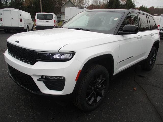 new 2025 Jeep Grand Cherokee car, priced at $49,495