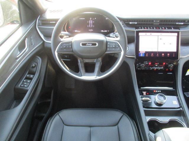 new 2025 Jeep Grand Cherokee car, priced at $44,495