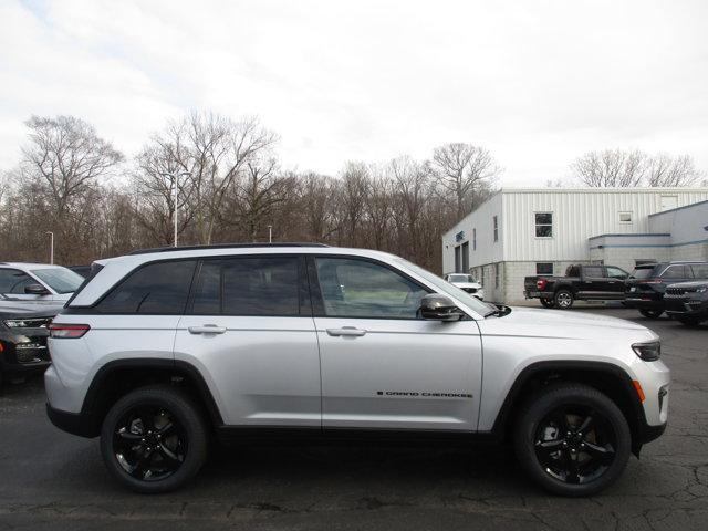 new 2025 Jeep Grand Cherokee car, priced at $50,020