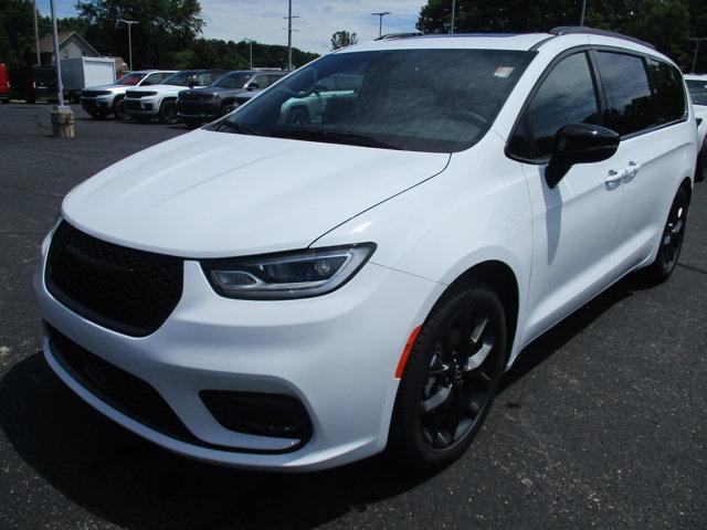 new 2025 Chrysler Pacifica car, priced at $48,096