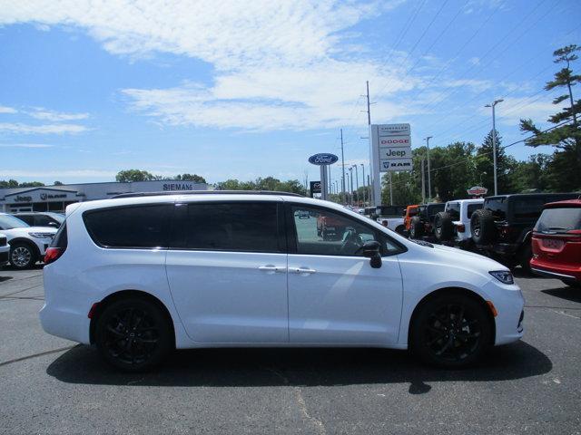 new 2025 Chrysler Pacifica car, priced at $48,096