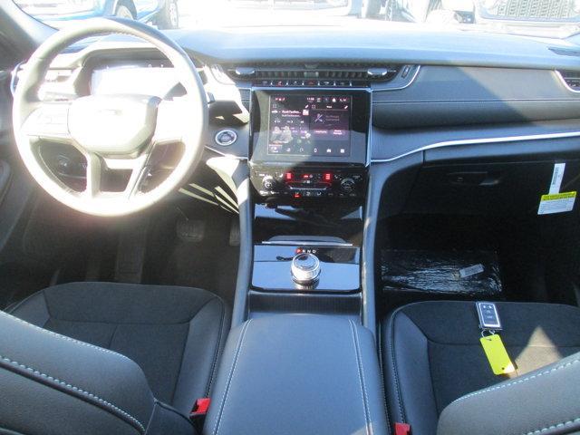 new 2025 Jeep Grand Cherokee L car, priced at $44,195