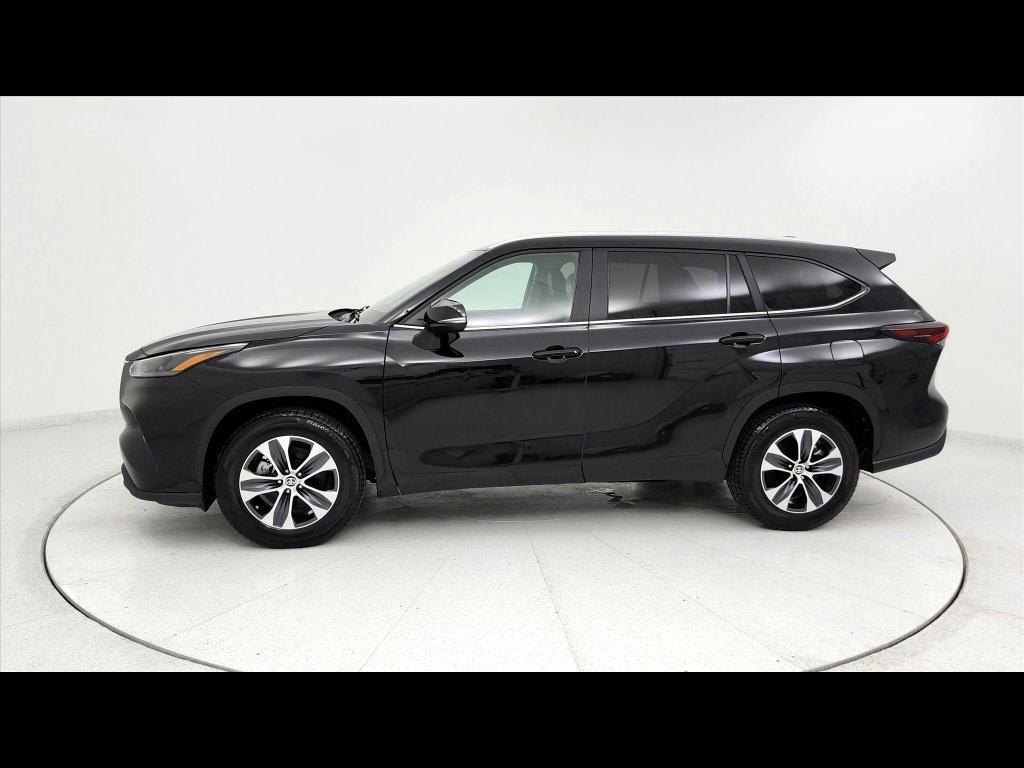 used 2024 Toyota Highlander car, priced at $41,305