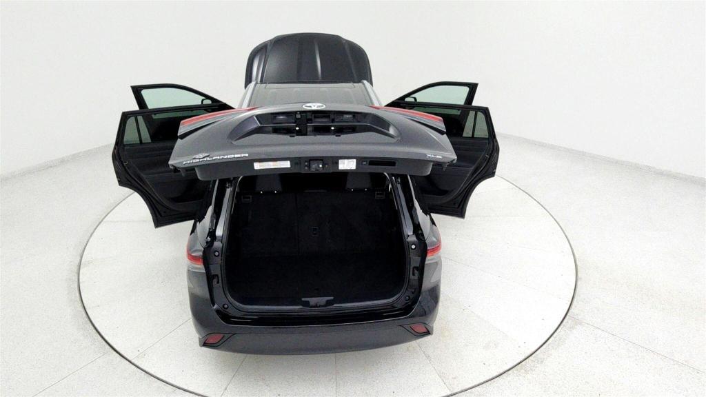 used 2024 Toyota Highlander car, priced at $41,305