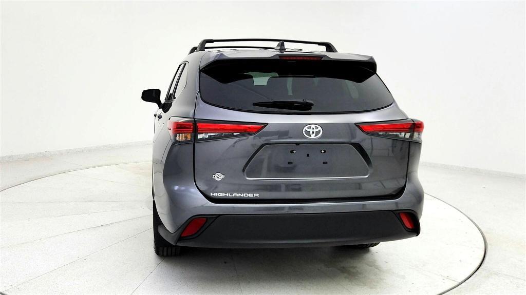 used 2023 Toyota Highlander car, priced at $33,505
