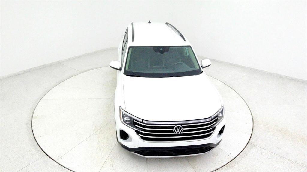 used 2024 Volkswagen Atlas car, priced at $32,999